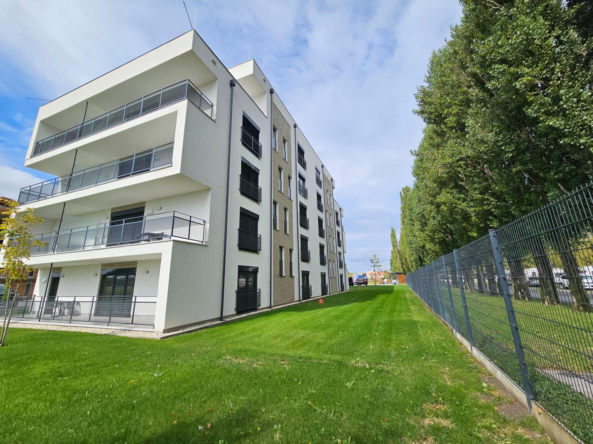 Harmonia Riva Apartman B11 Dunajská Streda 외부 사진