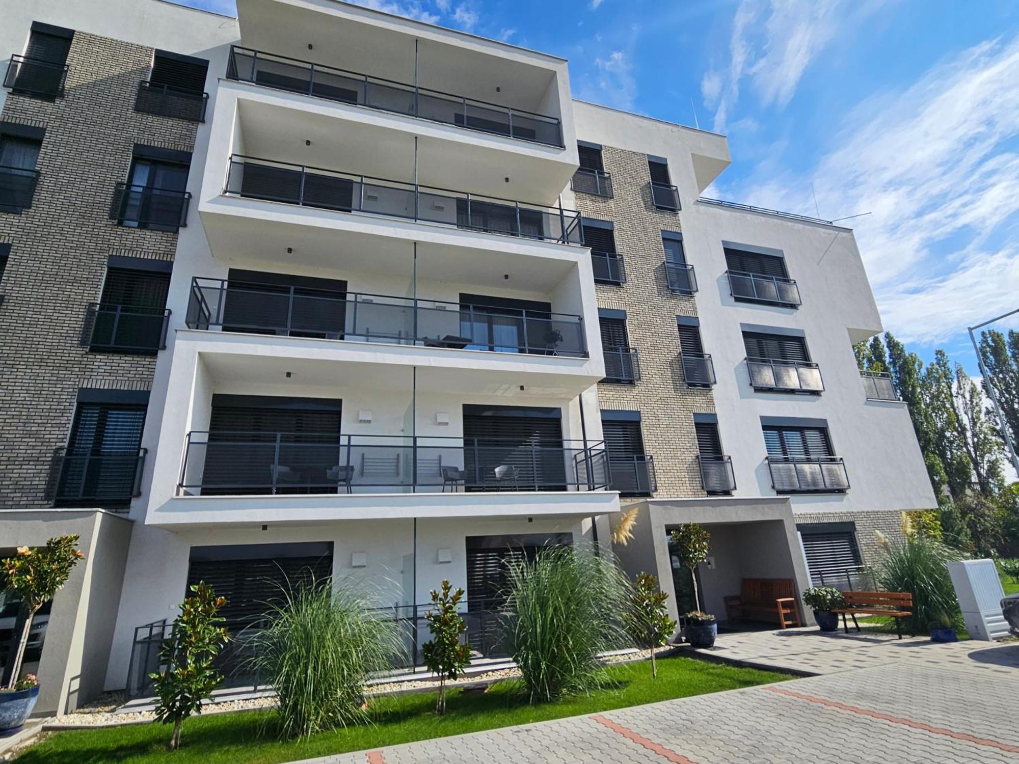 Harmonia Riva Apartman B11 Dunajská Streda 외부 사진