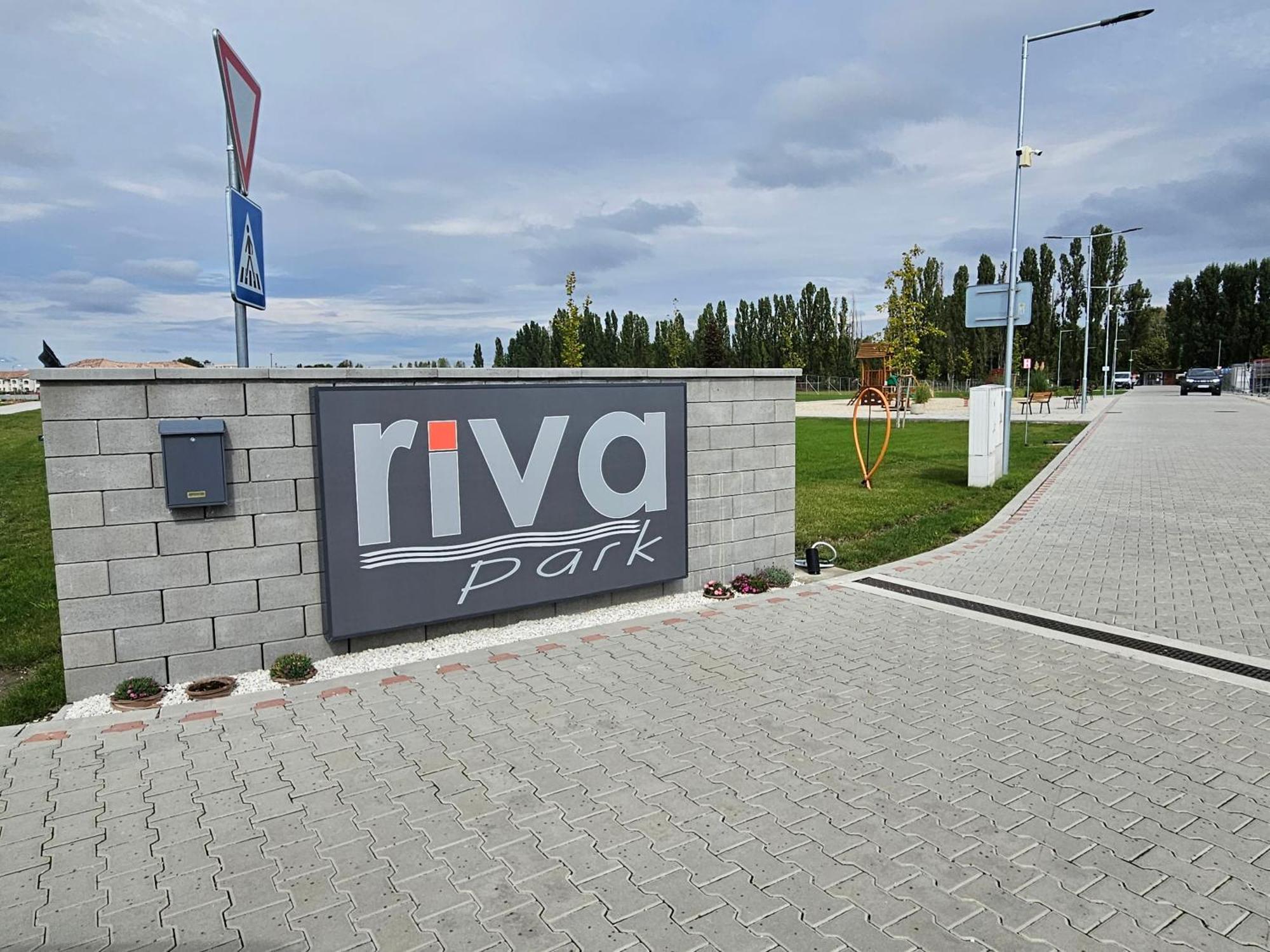 Harmonia Riva Apartman B11 Dunajská Streda 외부 사진